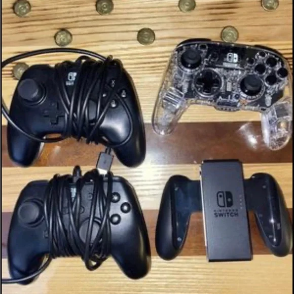 Nintendo switch - Picture 3 of 5